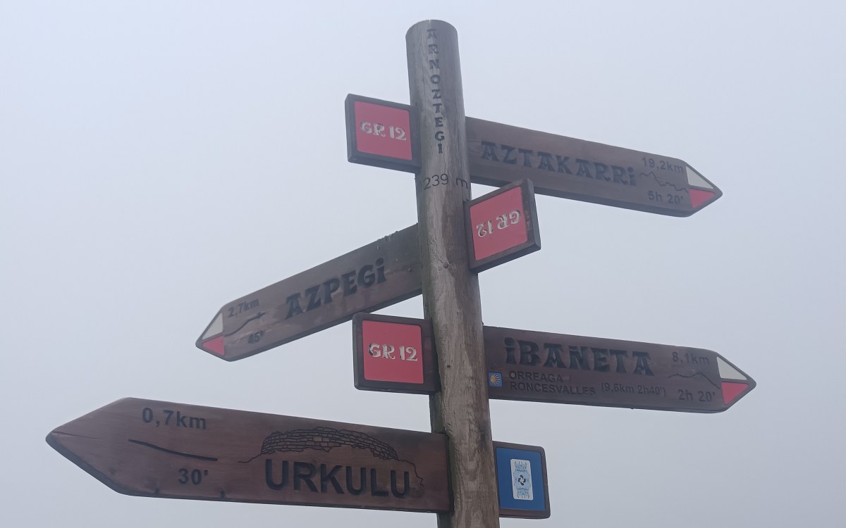 Panneaux GR12 HRP Compostelle