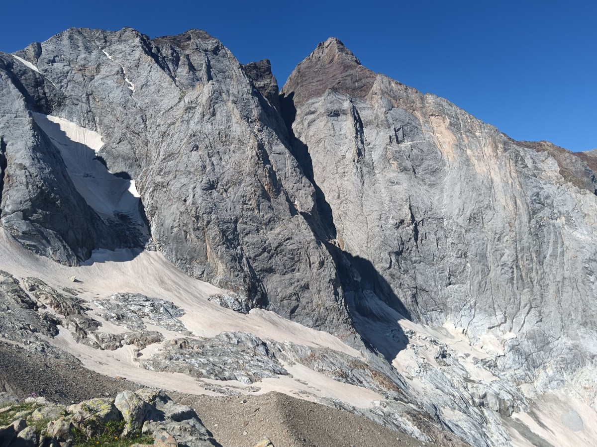 Face nord du Vignemale et glacier