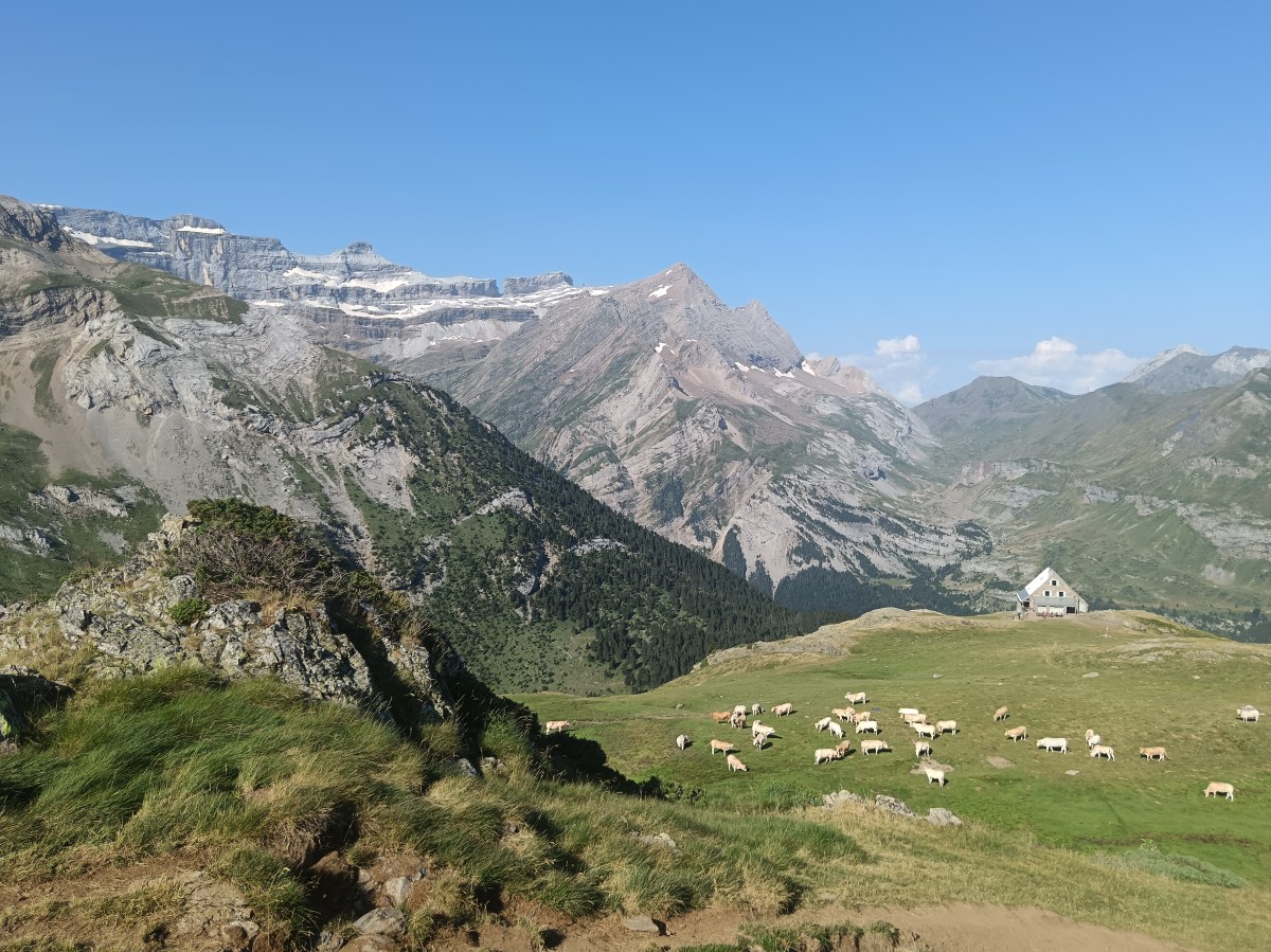 Refuge des Espuguettes et brèche de roland