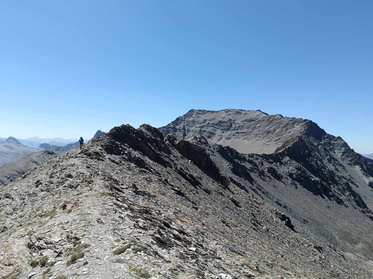 Parcours de crêtes, la Tête de Malacoste en ligne de mire